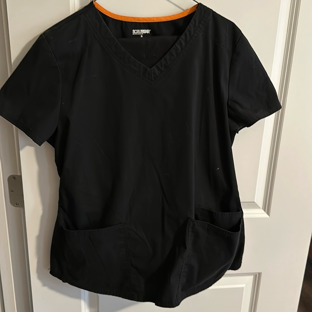 Women’s scrub top